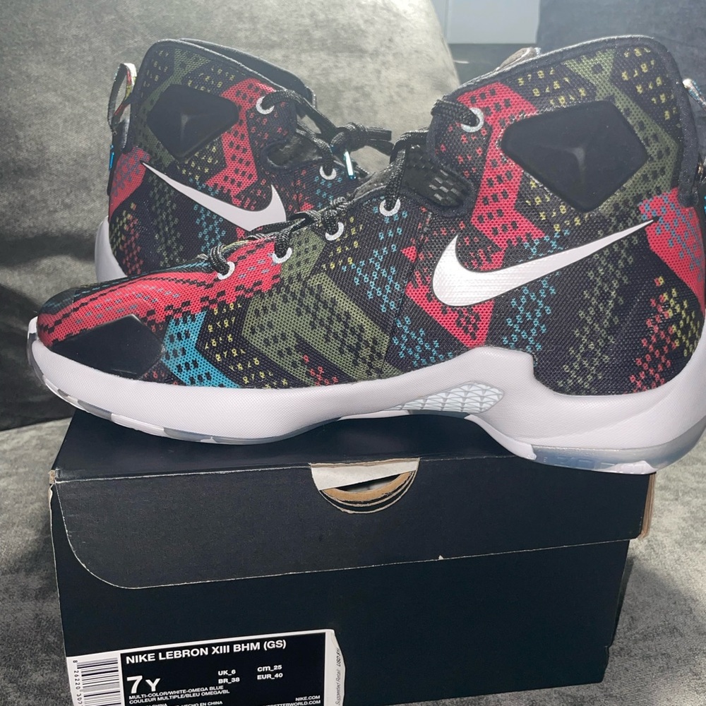 Nike Lebron XIII GS BHM 7y NEW